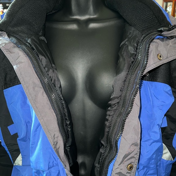 OuterBoundary 2 In 1 Winter Jacket - Picture 5 of 11